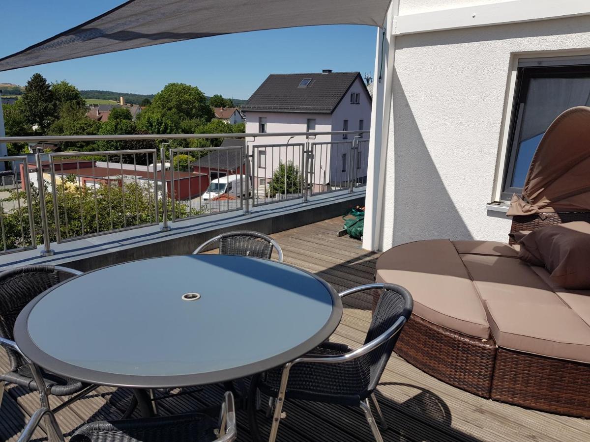 Apartment Near Frankfurt, Fantastic View! Usingen Eksteriør billede