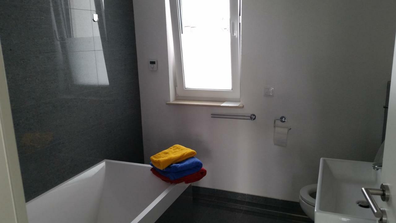 Apartment Near Frankfurt, Fantastic View! Usingen Eksteriør billede